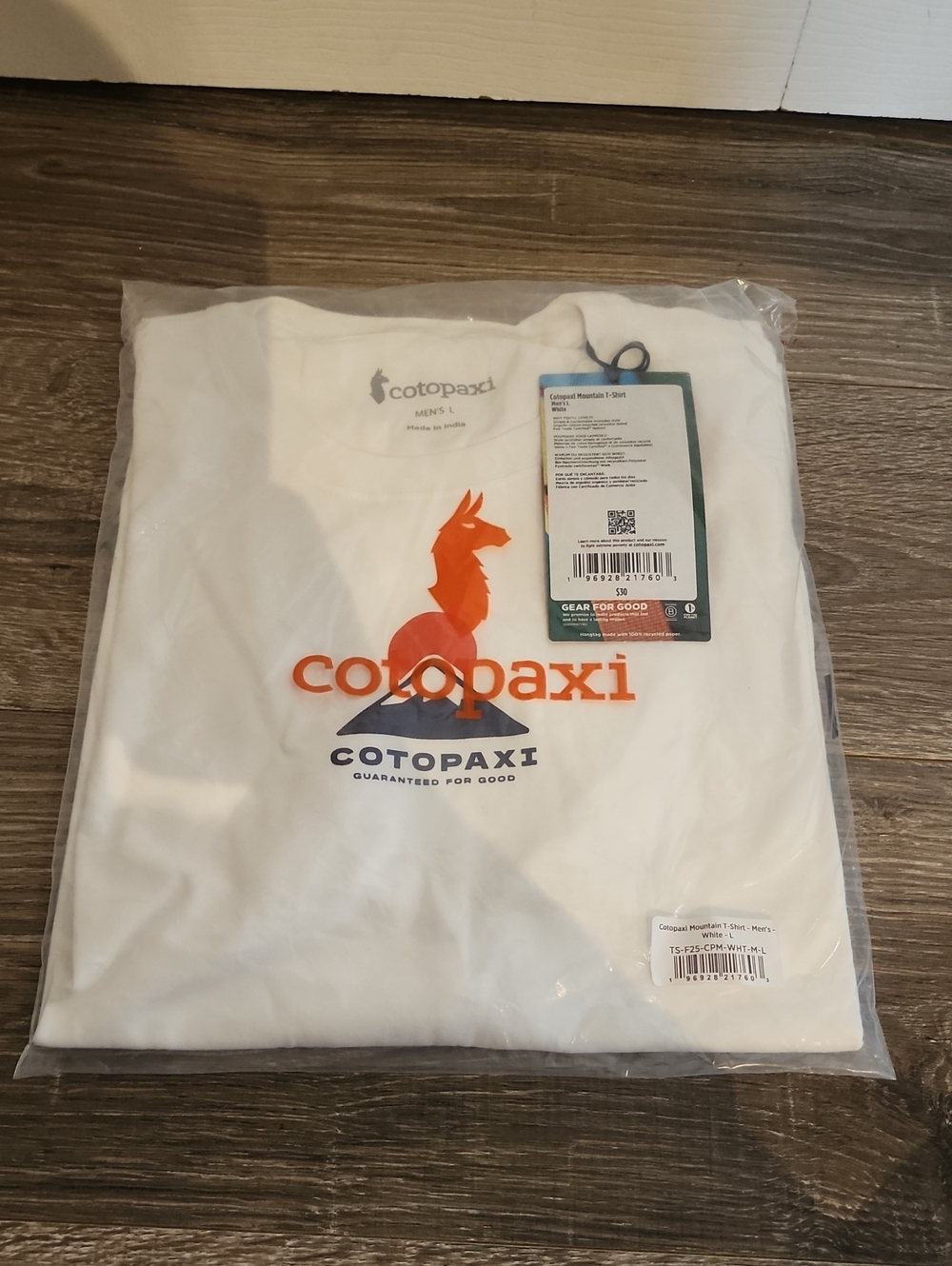 cotopaxi White Mountain Short Sleeve Logo Tee with Gray Graphic